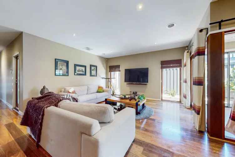 Modern Family Home in Craigieburn!