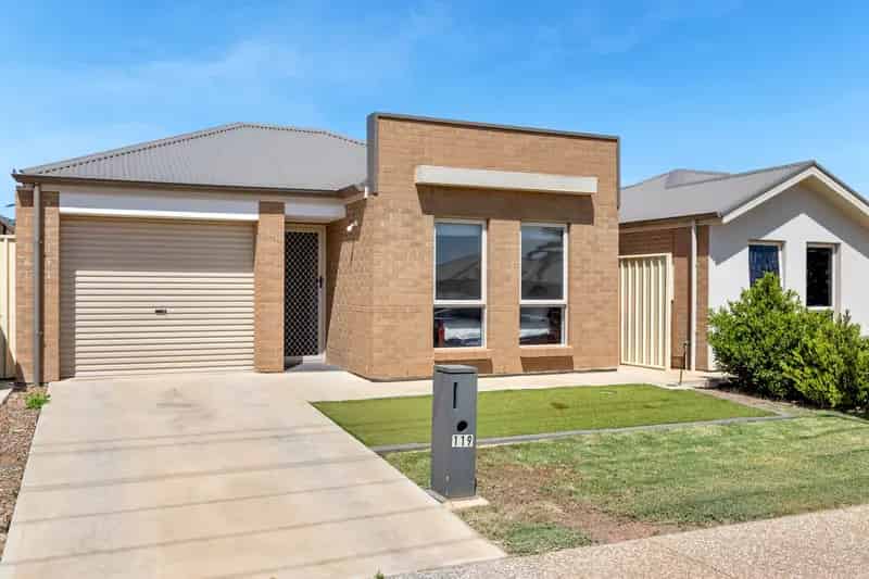 3 BEDROOM VILLA STYLE HOME FOR RENT
