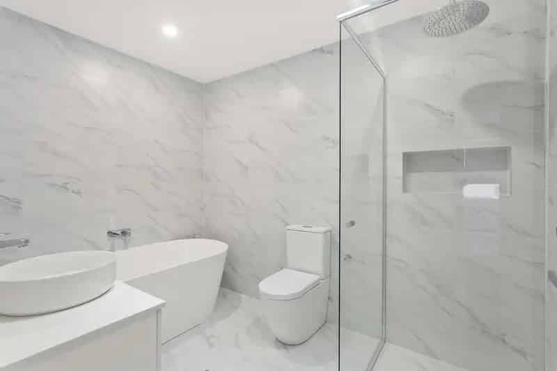 Real Estate For Lease - 24B Greenview Drive - Horsley , NSW