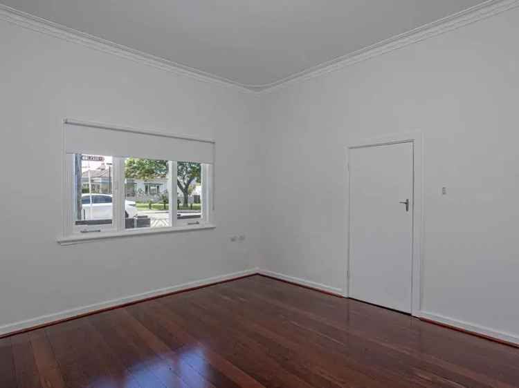 3 Bedroom North Perth House - Freshly Painted