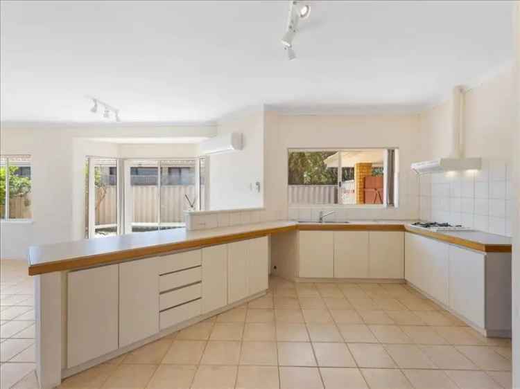 House For Sale in Joondalup, Western Australia