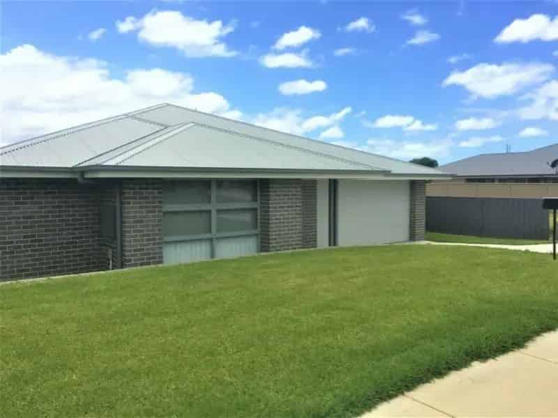 Real Estate For Lease - 13 Prior Circuit - West Kempsey , NSW