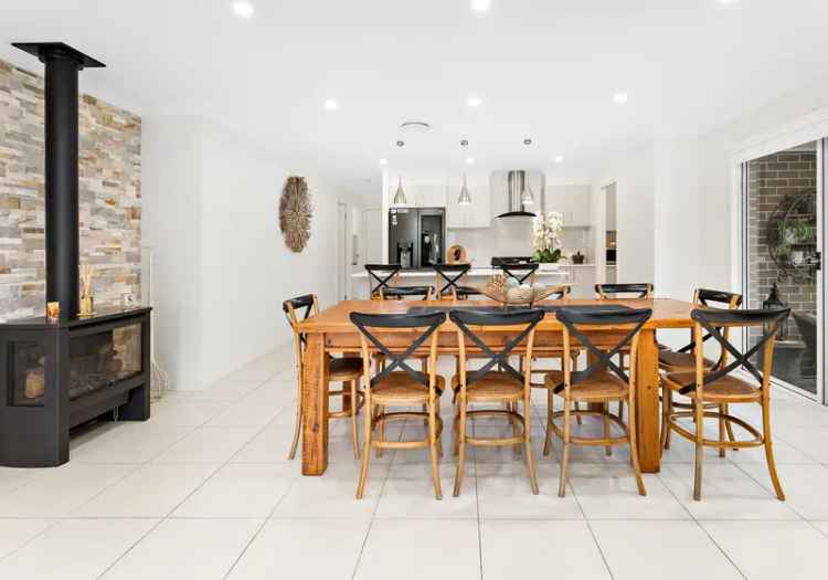 Modern Luxury Family Home in Kembla Grange