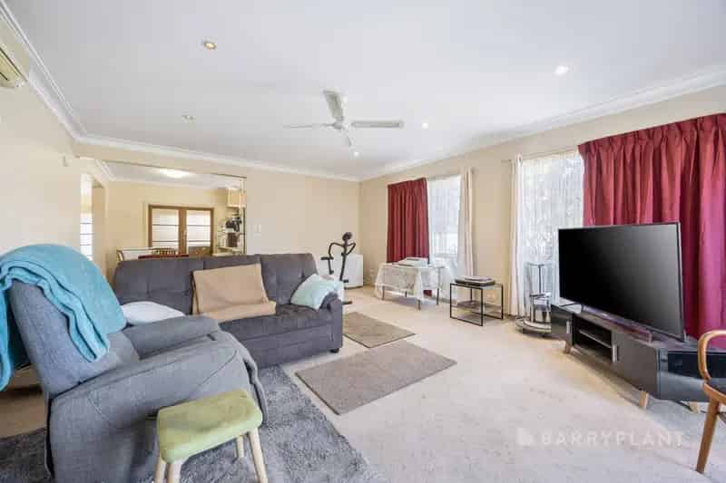 Buy weatherboard home in Sebastopol with spacious bedrooms and convenient location