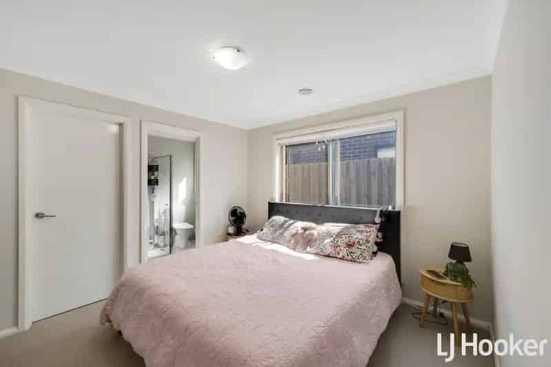 House For Sale , 31, Robinson Drive, Melbourne, Victoria