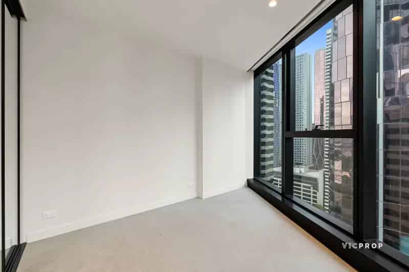 2 rooms apartment of 242 m² in Melbourne