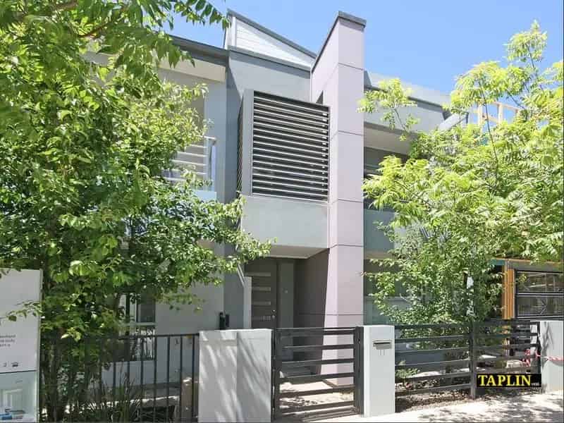 3 rooms house of 608 m² in Adelaide