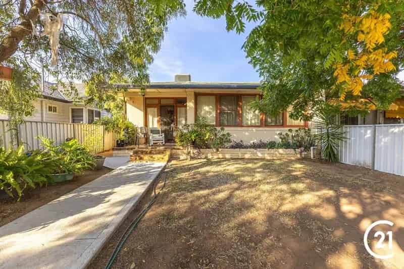 15 Grenfell Street, Forbes NSW 2871 - House For Sale