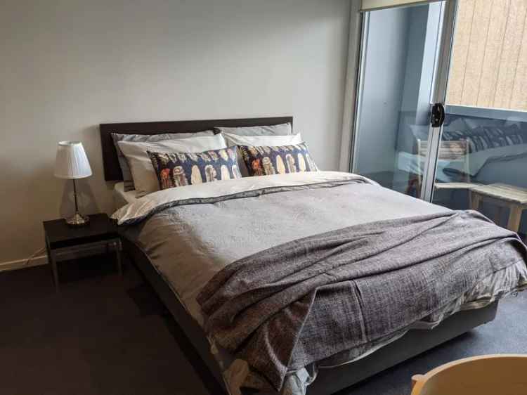 197m² Furnished Apartment near Melbourne CBD