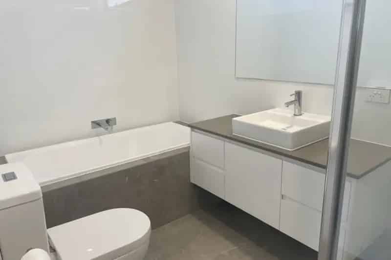 3 rooms house of 240 m² in Melbourne