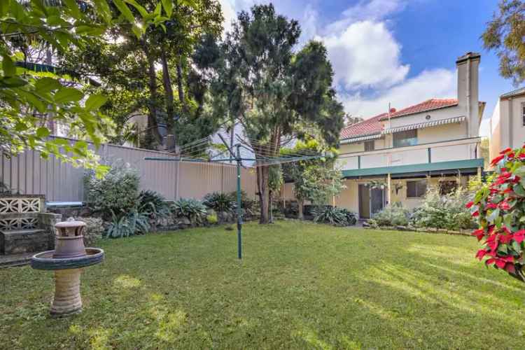 Generous three bedrooom + separate study home in the perfect location