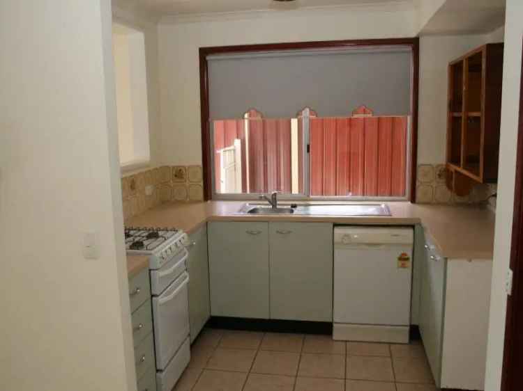 Real Estate For Lease - 4 Dorachus Drive - Regents Park , QLD