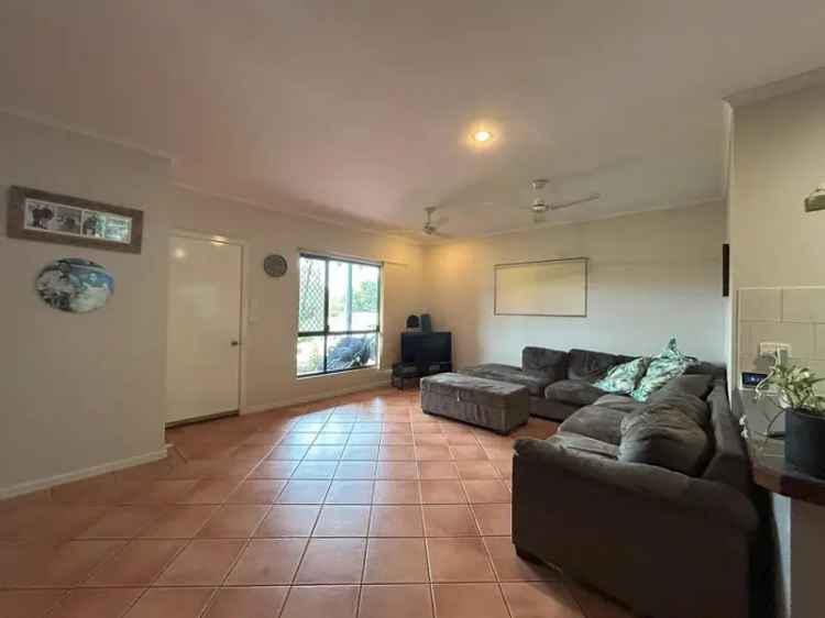 4 Bedroom 2 Bathroom Family Home with Pool and Shed