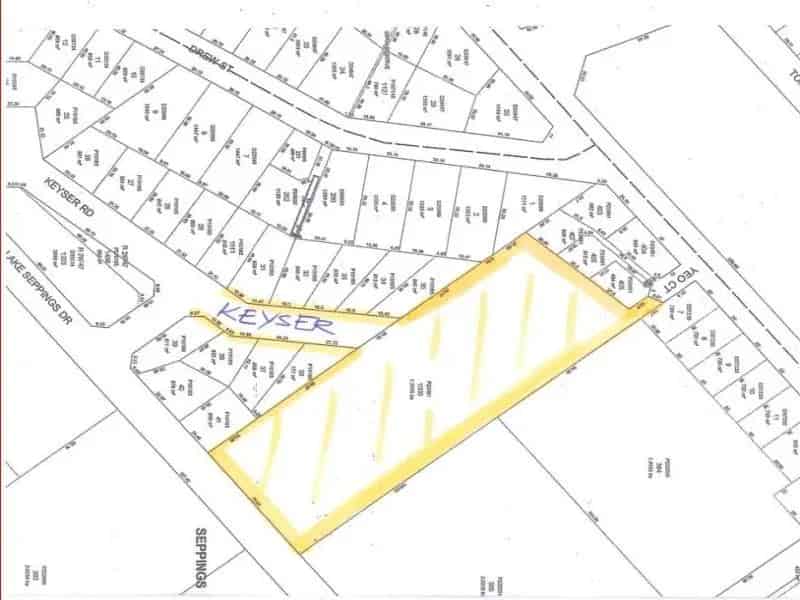 Buy residential land near Middleton beach with home features