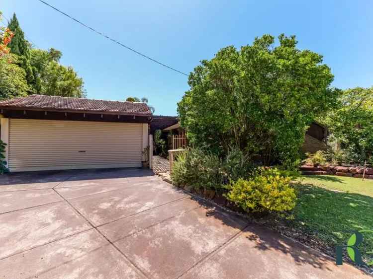 House For Sale in City of Melville, Western Australia