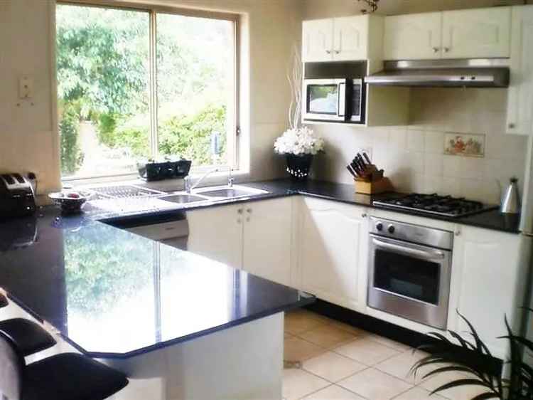 3 Bedroom Duplex Near Parks Shops and Transport Earlwood NSW