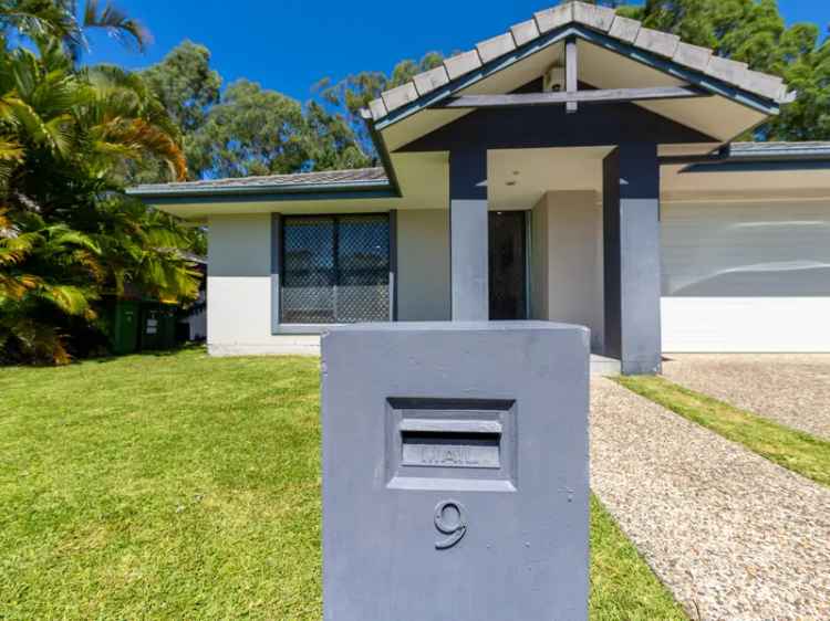 A SMASHING OPPORTUNITY ONLY MINUTES TO BURLEIGH BEACH