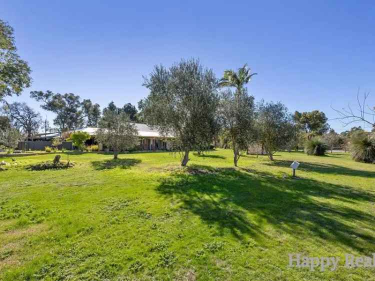 House For Sale in City of Canning, Western Australia