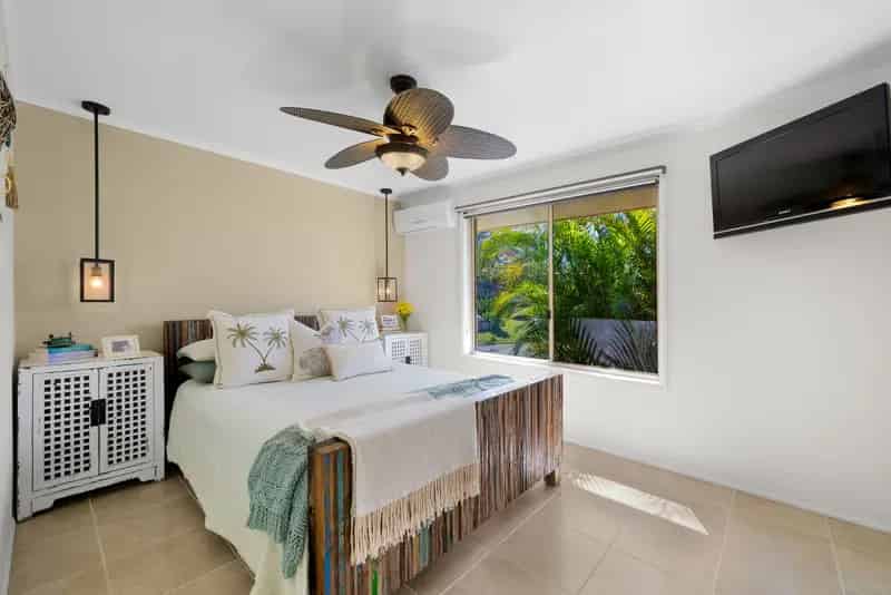 Relax, Entertain & Live Comfortably - Oxenford Gem with It All!