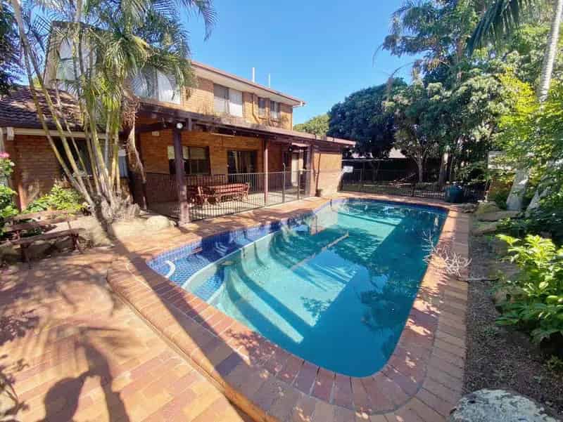 Beautiful Family home in Prime Location of Sunnybank Hills!