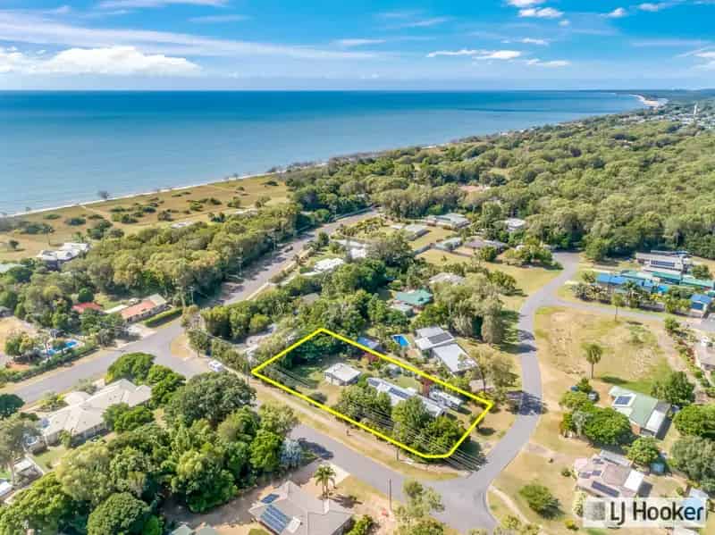 House For Sale , Moore Park Beach, Queensland