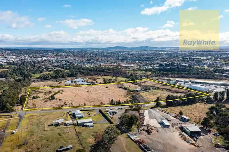 Acreage In The City Limits !