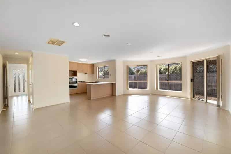 Real Estate For Lease - 46 Megalong Crescent - Harrison , ACT