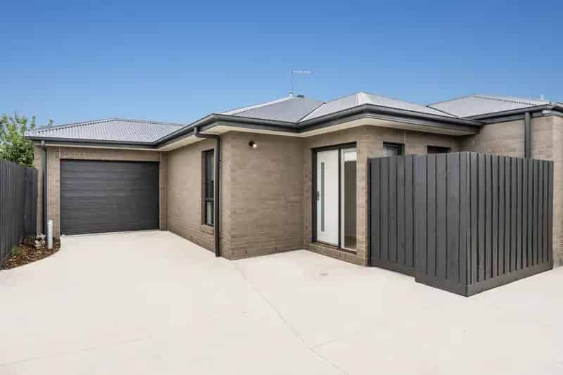 Stylish Unit with Space, Light and Comfort