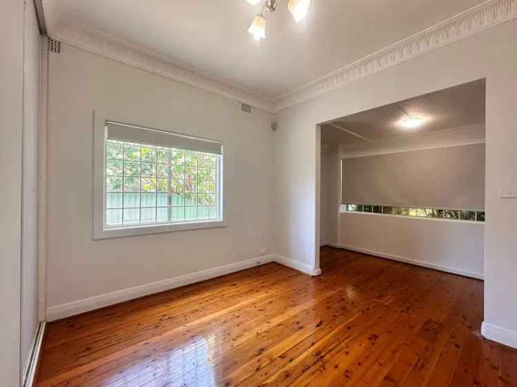 5 Lyon Avenue, Punchbowl NSW 2196 - House For Lease