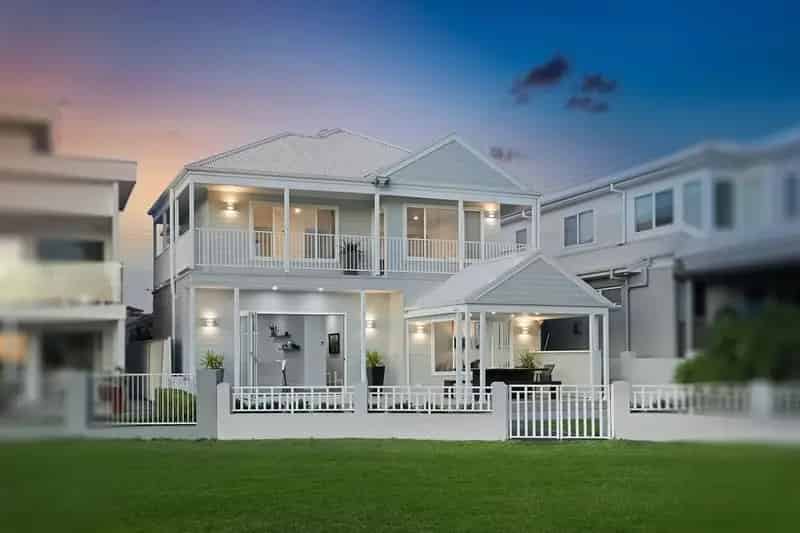 House For Sale - 13 McCauley Street, Davistown NSW 2251