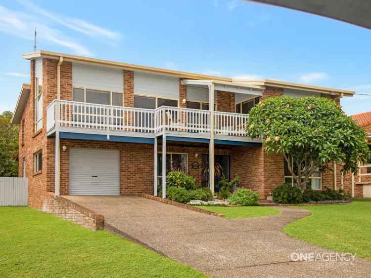 Lake View Home: Spacious, Light Filled Family Home