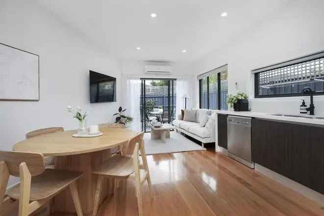 House For Sale in Melbourne, Victoria