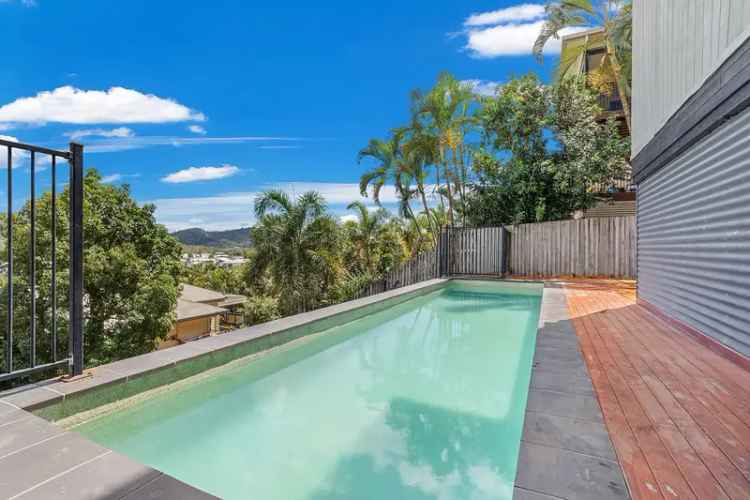 Stunning 4 Bedroom Family Home with Water Views and Pool in Cannonvale