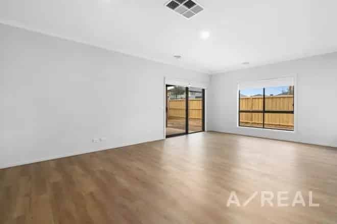 House For Rent , 10, Joanne Drive, Melbourne, Victoria