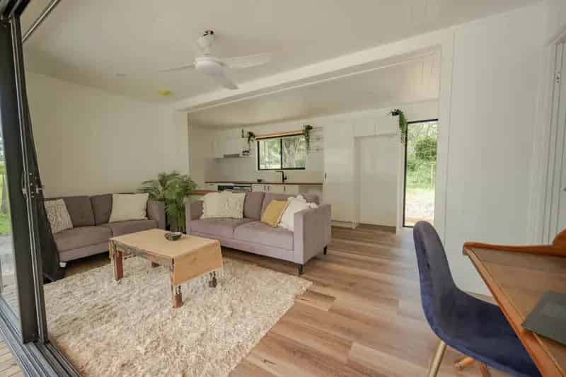 Buy house in Australia with 3 bedrooms and stylish finishes