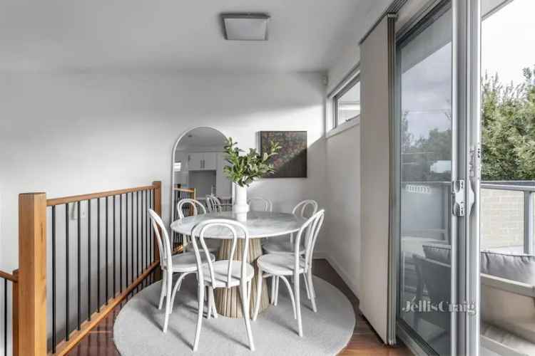 3 rooms house of 255 m² in Melbourne