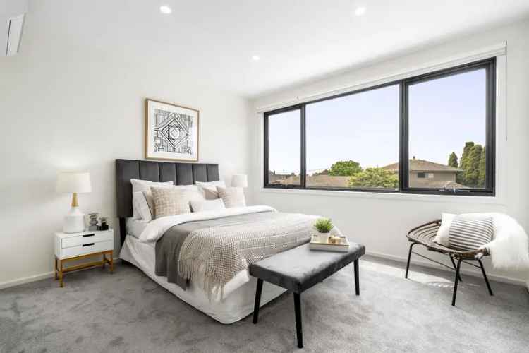 House For Sale in Melbourne, Victoria