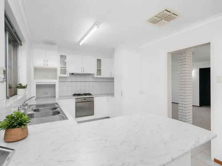 House For Sale in Mandurah, Western Australia