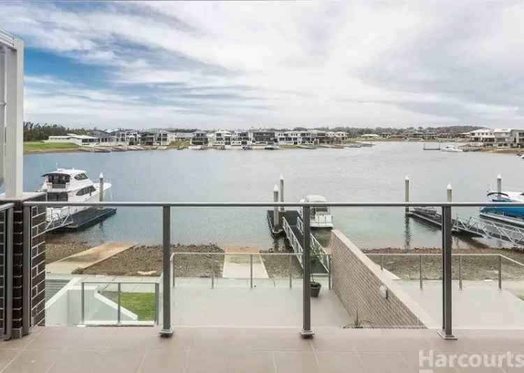 Spacious 4-Bedroom Townhouse with Private Jetty