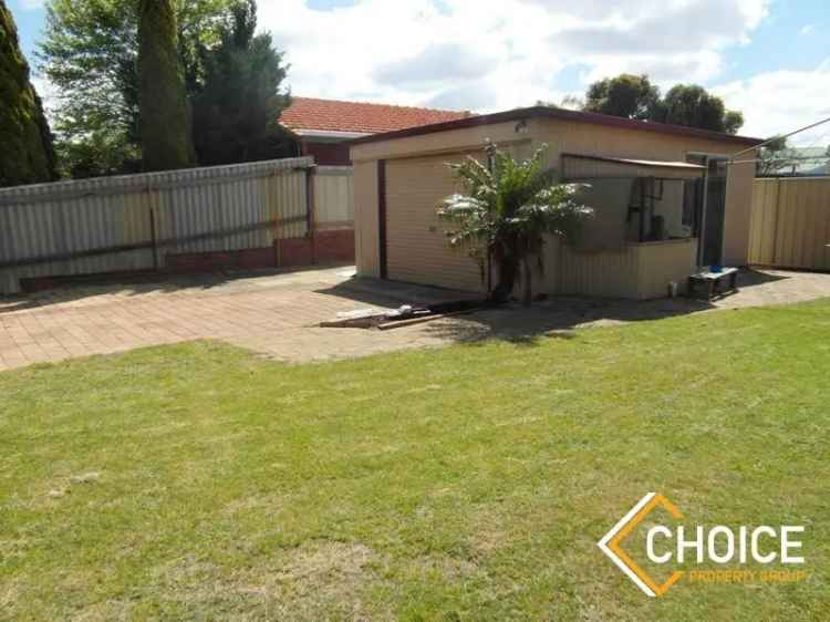 3 Bedroom 2 Bathroom House in Forrestfield