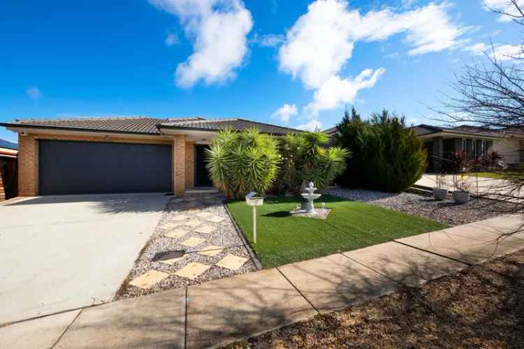 House For Sale in District of Gungahlin, Australian Capital Territory