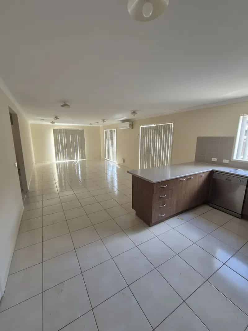 House For Rent , 22, Manooka Road, Melbourne, Victoria