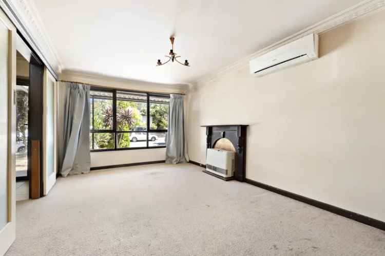 House For Sale in Melbourne, Victoria