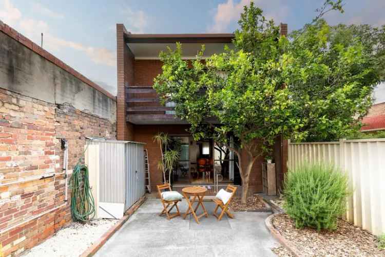 Carlton Double Storey Home Near Lygon Street