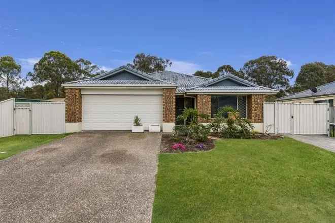 BoatTrailerFriendly Wynnum West Family Home Ample Parking