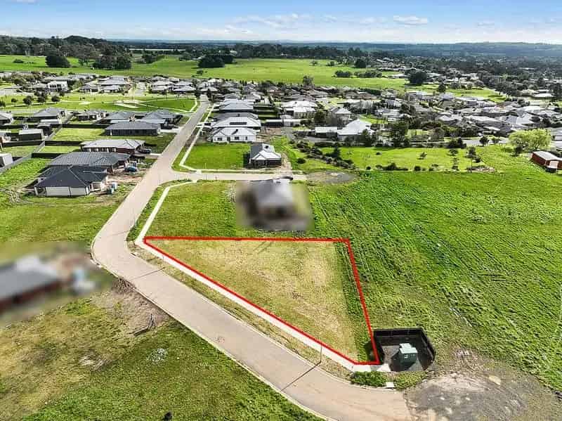 Buy Land in Wyuna Estate with Northerly Aspect and Great Utilities