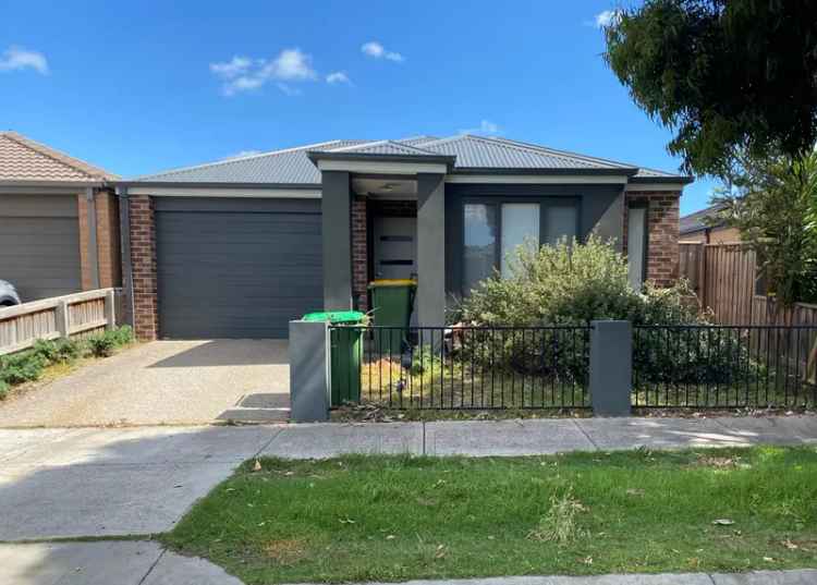 3 Bedroom House Near Pakenham Station