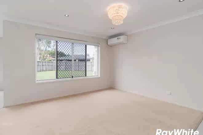 House For Rent , 8, Karajini Crescent, City of Brisbane, Queensland