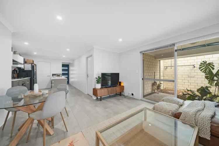 Buy Modern Three Bedroom House in Spearwood with Private Courtyard