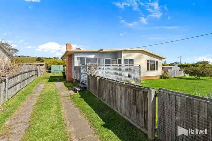 House For Sale in Devonport, Tasmania